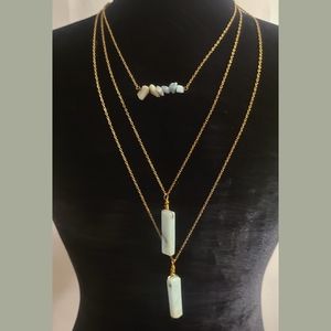 3 layered necklace gold and light green gemstones